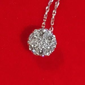 Arya Diamond necklace. 14 k gold and Diamond.